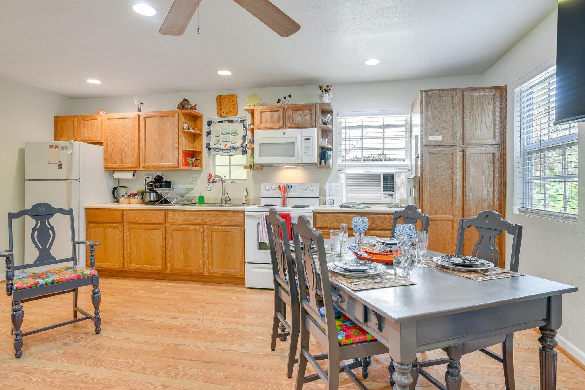 Cozy Galveston Apartment With Private Beach Pass! Exterior foto